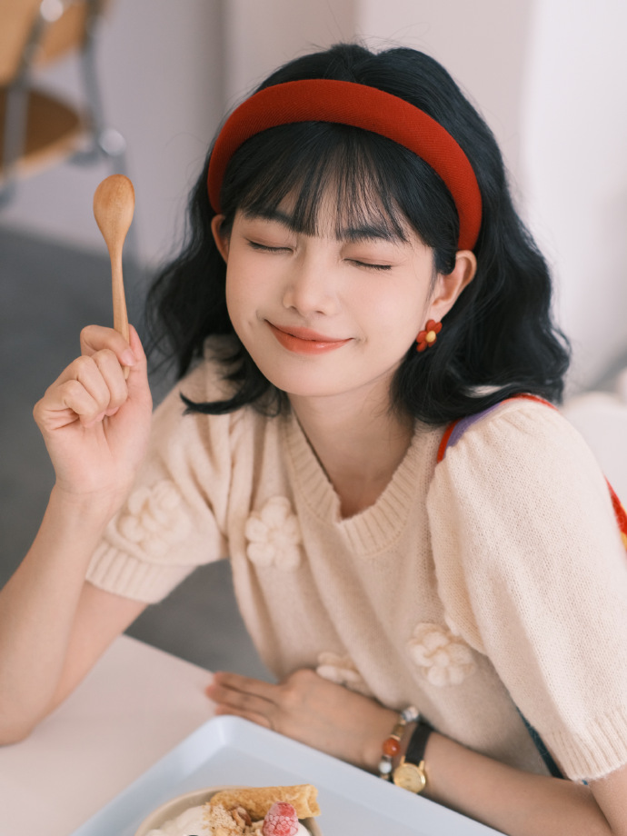 鬓边不是海棠红 封面
