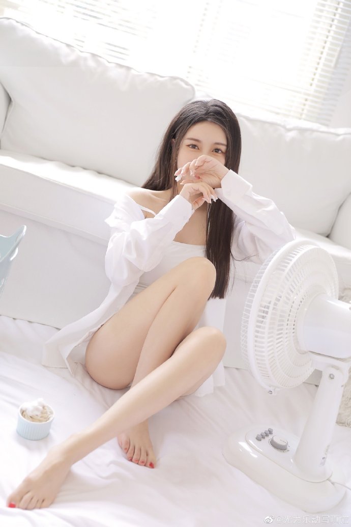 我们 封面