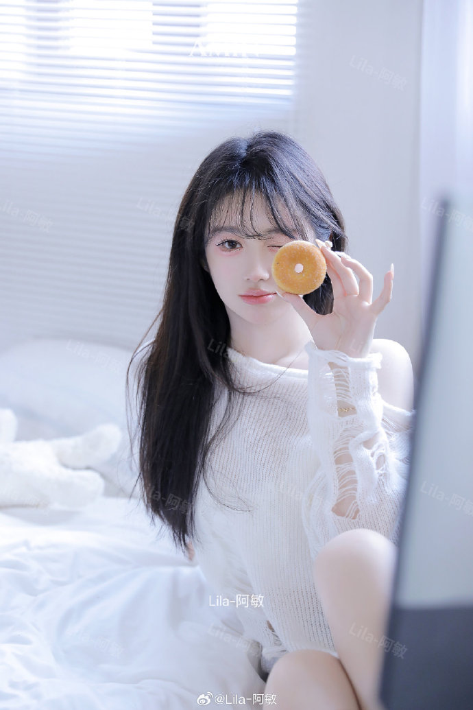 他是谁 封面